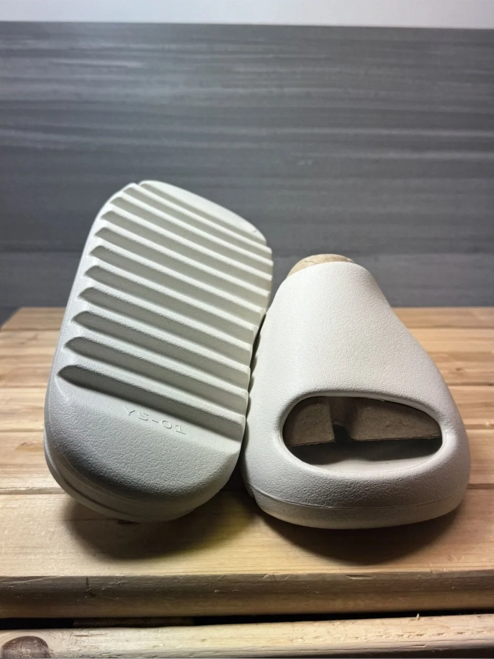YS-01 Slides – Cream – Brand New – 6-10